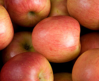 Ябълки "Фуджи"