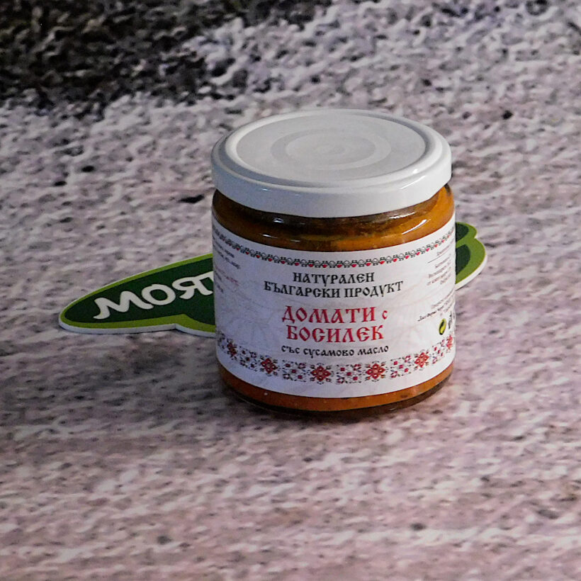 пастет домати с босилек