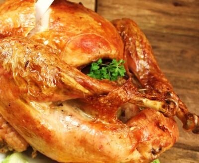 Пълнена пуйка със сармички