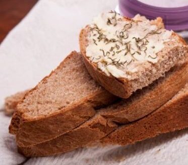Хляб с кисело мляко и брашно от спелта
