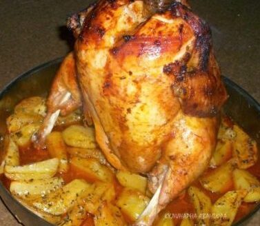 Печено пиле на бутилка