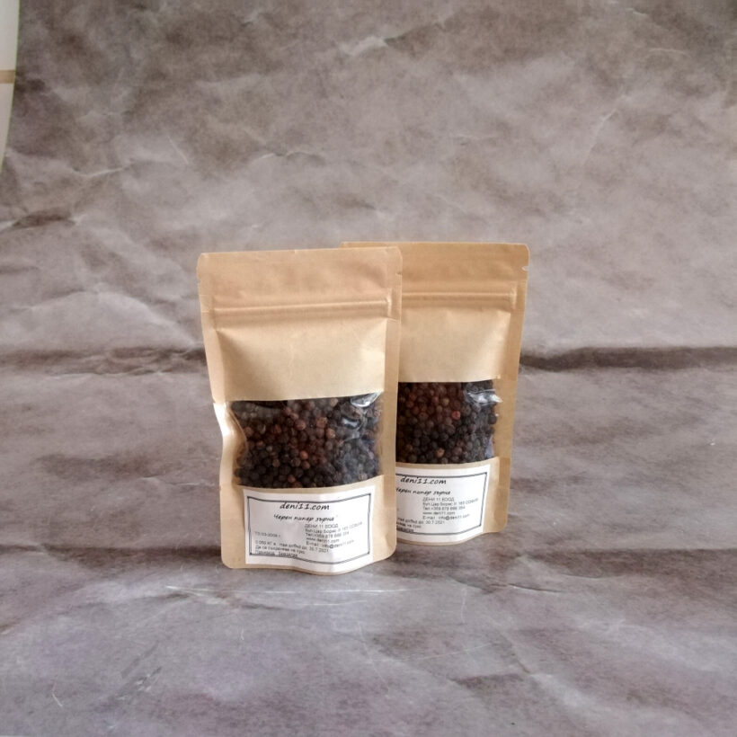 черен пипер на зърна черен пипер на зърна