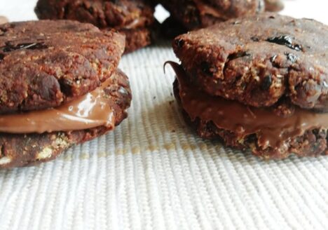 сурови бисквити с крем