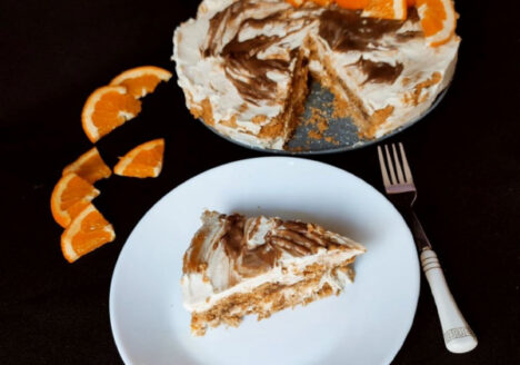 Бисквитена торта с маскарпоне, портокал и шоколад